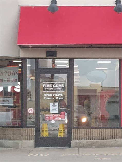 five guys niagara falls boulevard|FIVE GUYS .